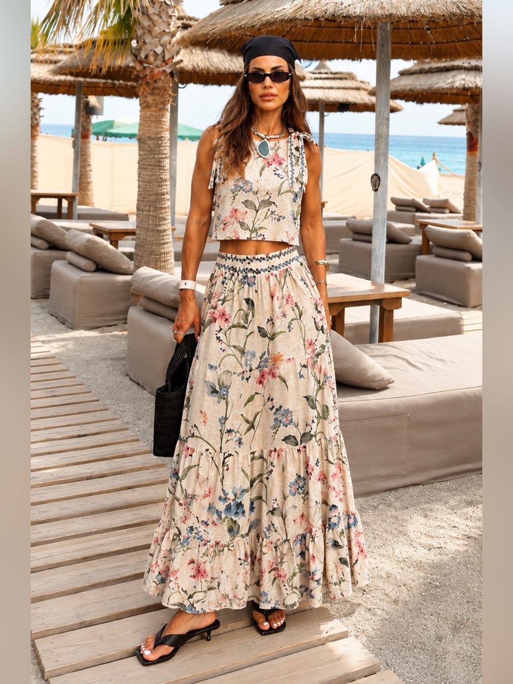 NEW VACATION (2 PIRCE EMBROIDERED SKIRT AND BOW TOP ) SIZE L
🚨NO DISCOUNT